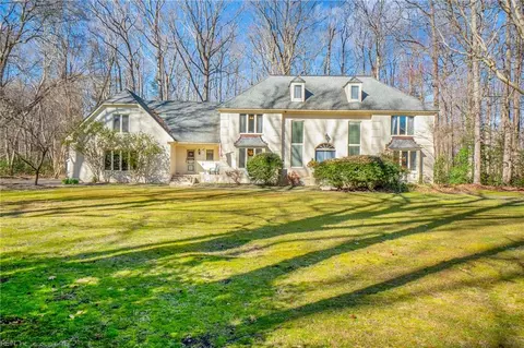 420 Woodards Ford Rd, Chesapeake, VA 23322