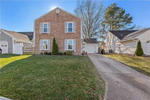 1900 Gatewood Ct, Chesapeake, VA 23320