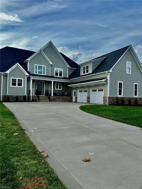 307 Octavia Dr, Tabb, VA 23693