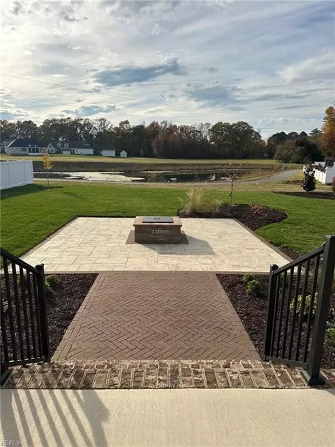 307 Octavia Dr, Tabb, VA 23693 photo 6