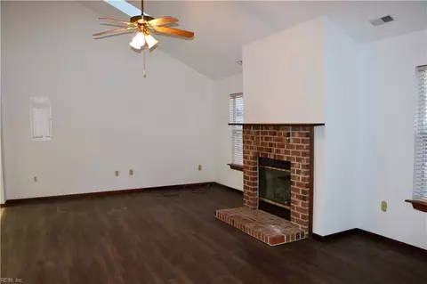826 N Fifth St, Hampton, VA 23664 photo 5