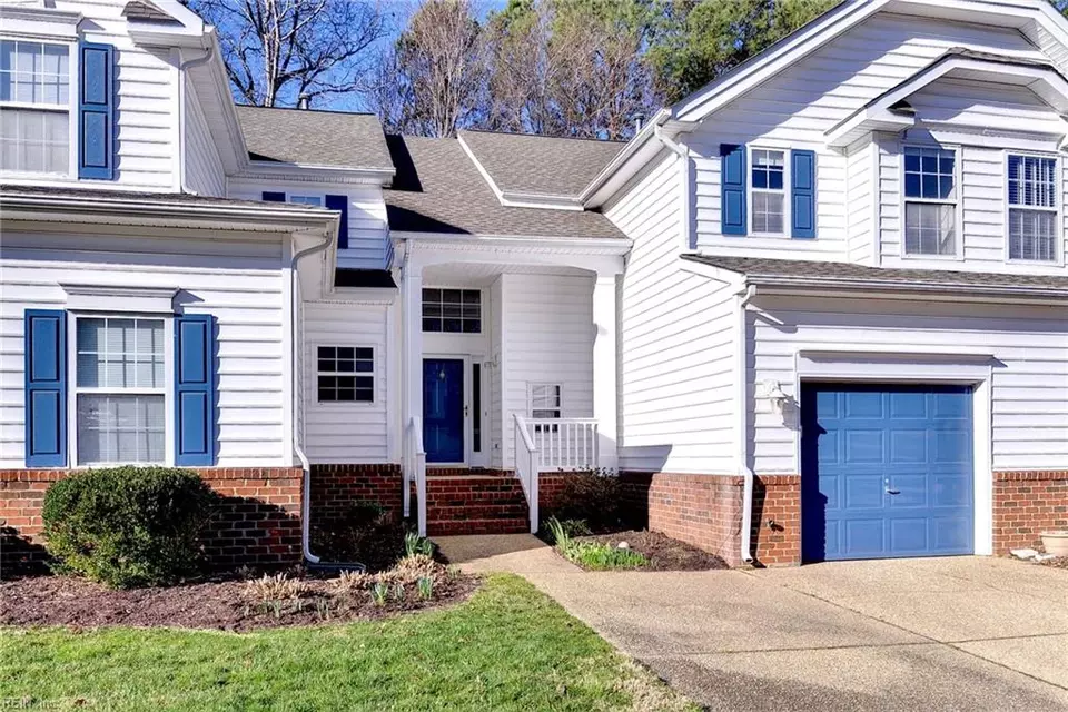 308 Savannah Ct, Newport News, VA 23606 37 Photos Movoto