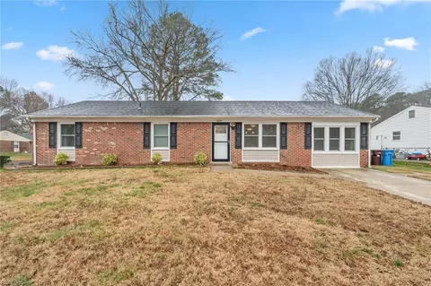 3400 Newport Dr, Chesapeake, VA 23321