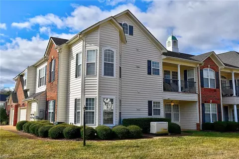 2800 Majestic Oak Ct, Virginia Beach, VA 23456