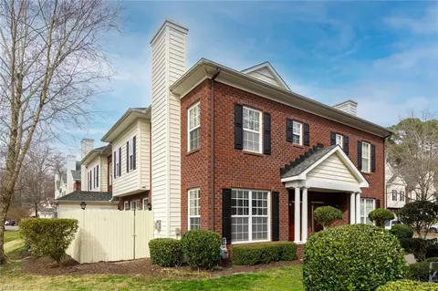 5965 Ludington Dr, Virginia Beach, VA 23464