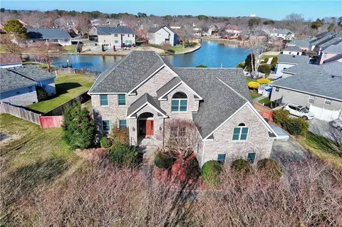 2565 Lower Greens Pl, Virginia Beach, VA 23456