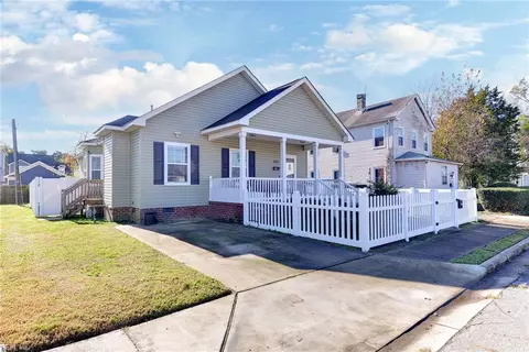 320 Poplar Ave, Hampton, VA 23669