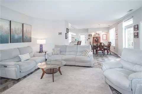 941 Miner Dr, Virginia Beach, VA 23462