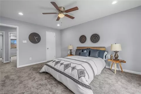 5042 Clairmont Ct, Virginia Beach, VA 23462