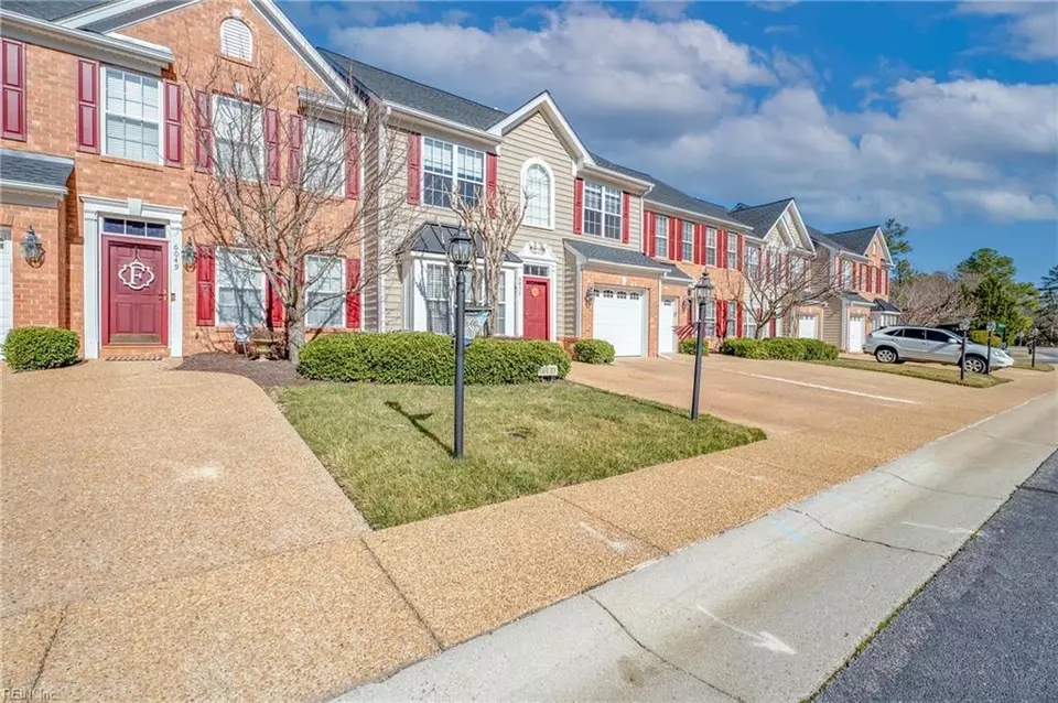 6053 Eagles Crest Dr, Chesterfield, VA 23832 41 Photos Movoto