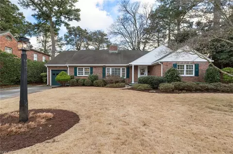 1211 S Fairwater Dr, Norfolk, VA 23508