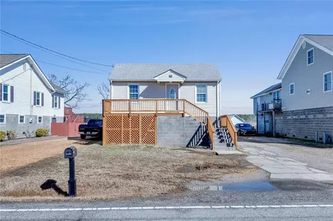16 N Lawson Rd, Poquoson, VA 23662