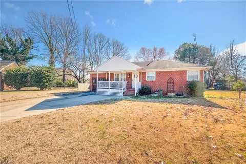 244 Bannon Ct, Hampton, VA 23666