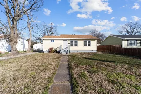 726 Bold St, Portsmouth, VA 23701