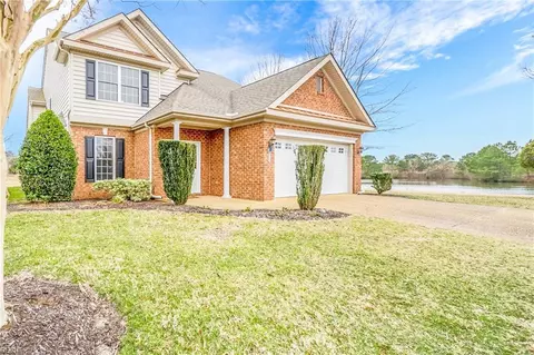 1400 Hawick Ter, Chesapeake, VA 23322