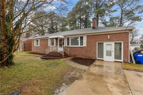 860 Philpotts Rd, Norfolk, VA 23513