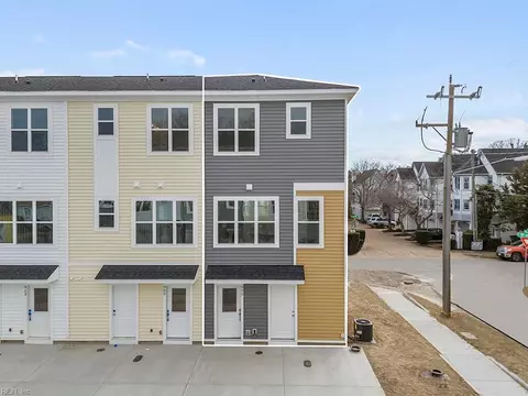 905 Baltic Ave, Virginia Beach, VA 23451