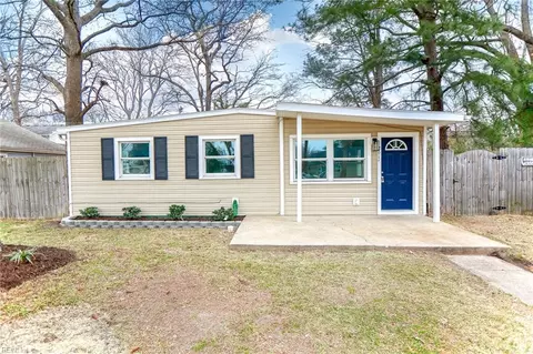 2611 Harling Dr, Chesapeake, VA 23325