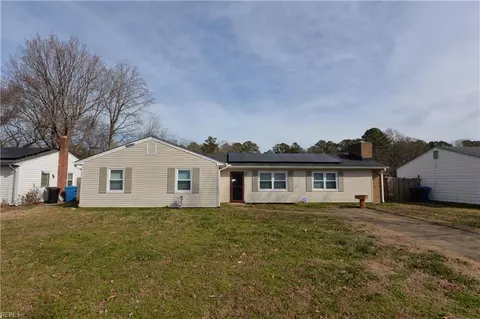 1032 Cedar Forest Dr, Virginia Beach, VA 23464