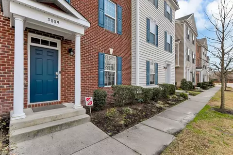 5009 Spinel St, Virginia Beach, VA 23462