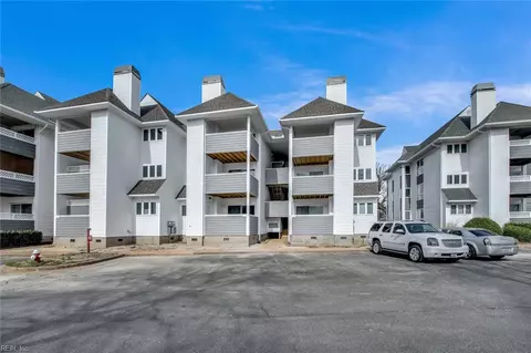 163 Atlantic Ave #B, Hampton, VA 23664