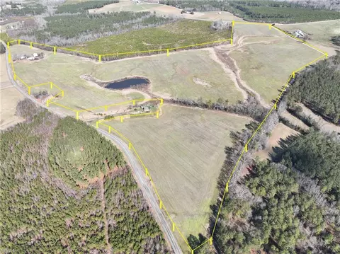 000 Robinson Ferry Rd, Brunswick County, VA 23893