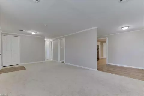 93 Jordan Dr, Hampton, VA 23666 photo 4