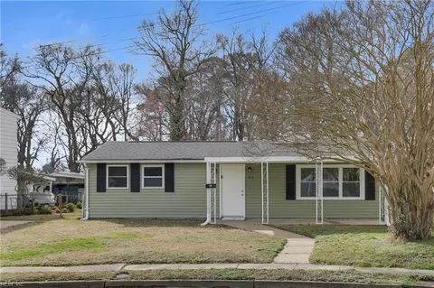 93 Jordan Dr, Hampton, VA 23666