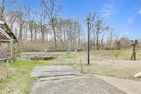 93 Jordan Dr, Hampton, VA 23666 photo 14