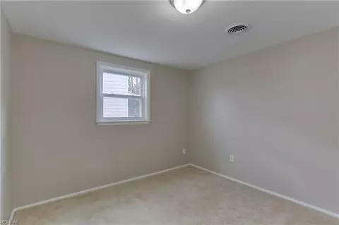 93 Jordan Dr, Hampton, VA 23666 photo 6