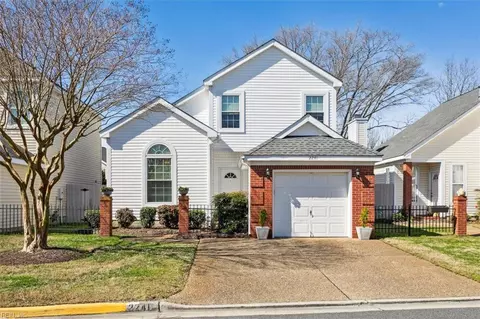 2241 Creeks Edge Dr, Virginia Beach, VA 23451