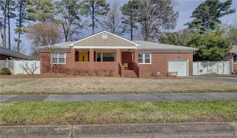 108 Whiting St, Norfolk, VA 23503