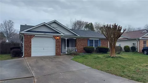 1125 Spindle Xing, Virginia Beach, VA 23455