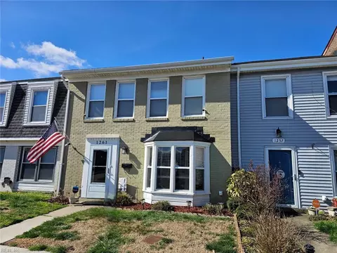 1261 White Birch Ln, Virginia Beach, VA 23453