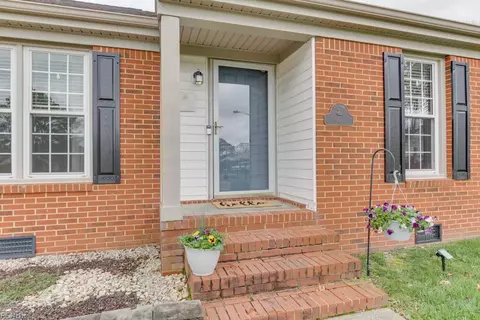 905 Blaywicke Ct, Chesapeake, VA 23322