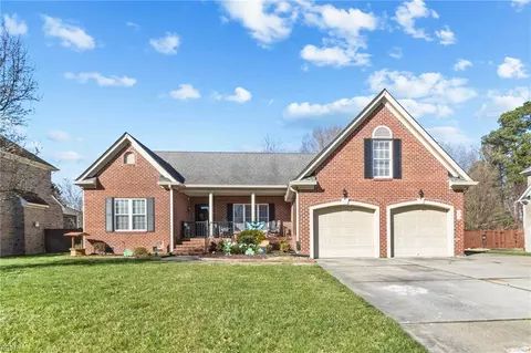332 Naples Ct, Chesapeake, VA 23322