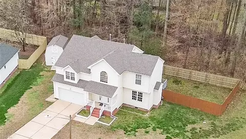 705 Oak Manor Dr, Chesapeake, VA 23323