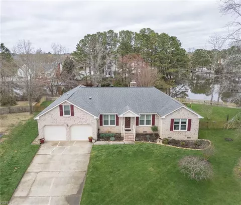 501 Madera Rd, Chesapeake, VA 23322