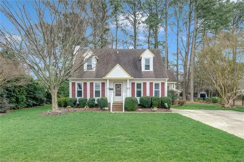 112 Hudgins Rd, Poquoson, VA 23662