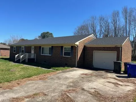 221 Fairview Dr, Franklin, VA 23851