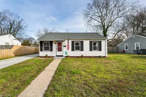 427 Cedar Dr, Hampton, VA 23669