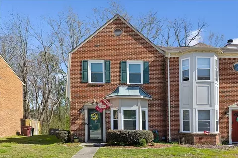 845 Creekside Cres, Chesapeake, VA 23320