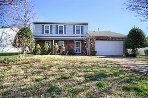 4 Lake Huron Ct, Hampton, VA 23669