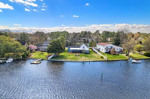 421 Elizabeth Lake Dr, Hampton, VA 23669