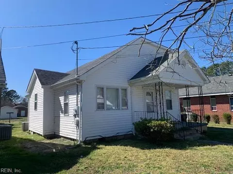 208 Stonewall St, Franklin, VA 23851