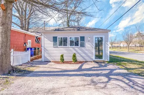 2327 Palmyra St, Norfolk, VA 23513