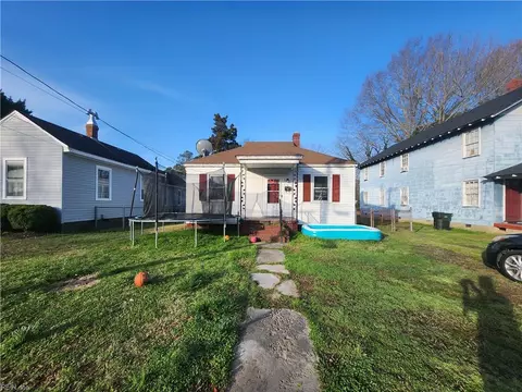 709 Walnut St, Franklin, VA 23851