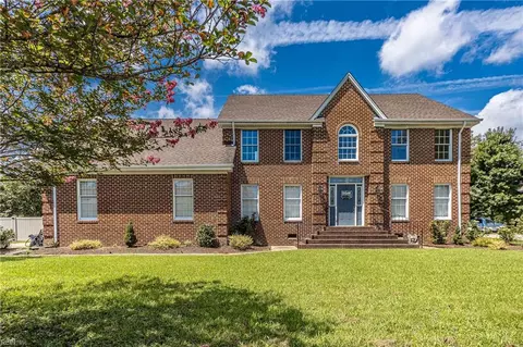 1420 Pine Grove Ln, Chesapeake, VA 23321