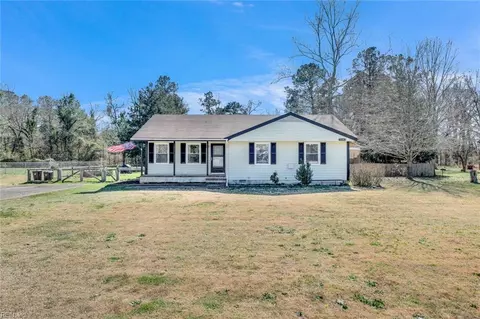 3580 Foxhaven Dr, Gloucester, VA 23061