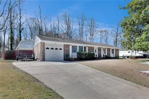4609 Jaye Cir, Chesapeake, VA 23321